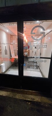 Café Saigon by null