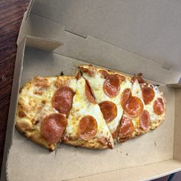 Amazingly Great Pepperoni Pizza! Amazingly Great Pepperoni Pizza!