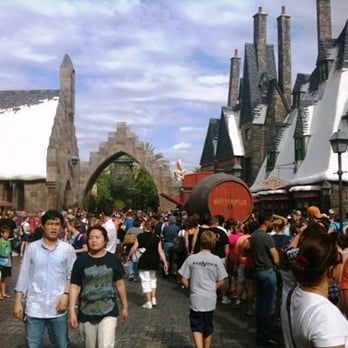 Hogwarts Express Hogsmeade Station - Peaceful village, bring on the butterbeer! - Amusement Parks Near Me - Orlando, Florida Hogwarts Express Hogsmeade Station - Peaceful village, bring on the butterbeer! - Amusement Parks Near Me - Orlando, Florida