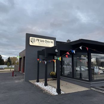 PW Auto Clinic - Sign - Auto Repair Near Me - Warrenville, Illinois PW Auto Clinic - Sign - Auto Repair Near Me - Warrenville, Illinois