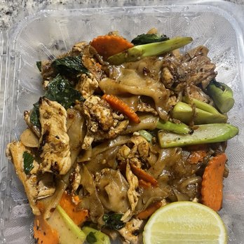 Chicchic Thai - Phad See-Ew - Thai Near Me - Seattle, Washington Chicchic Thai - Phad See-Ew - Thai Near Me - Seattle, Washington