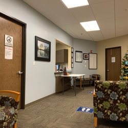 Maternal-Fetal Medicine Associates of Sacramento | Stockton - Sitting area.