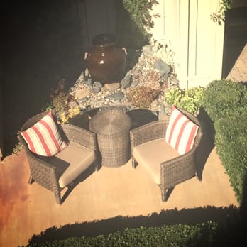 Inn On Randolph - Cozy seating areas dot the property. - Bed & Breakfast Near Me - Napa, California Inn On Randolph - Cozy seating areas dot the property. - Bed & Breakfast Near Me - Napa, California