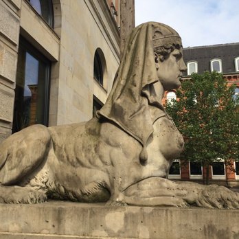 Übersee-Museum - Sphinx mit Brüsten - Museums Near Me - Bremen, HB