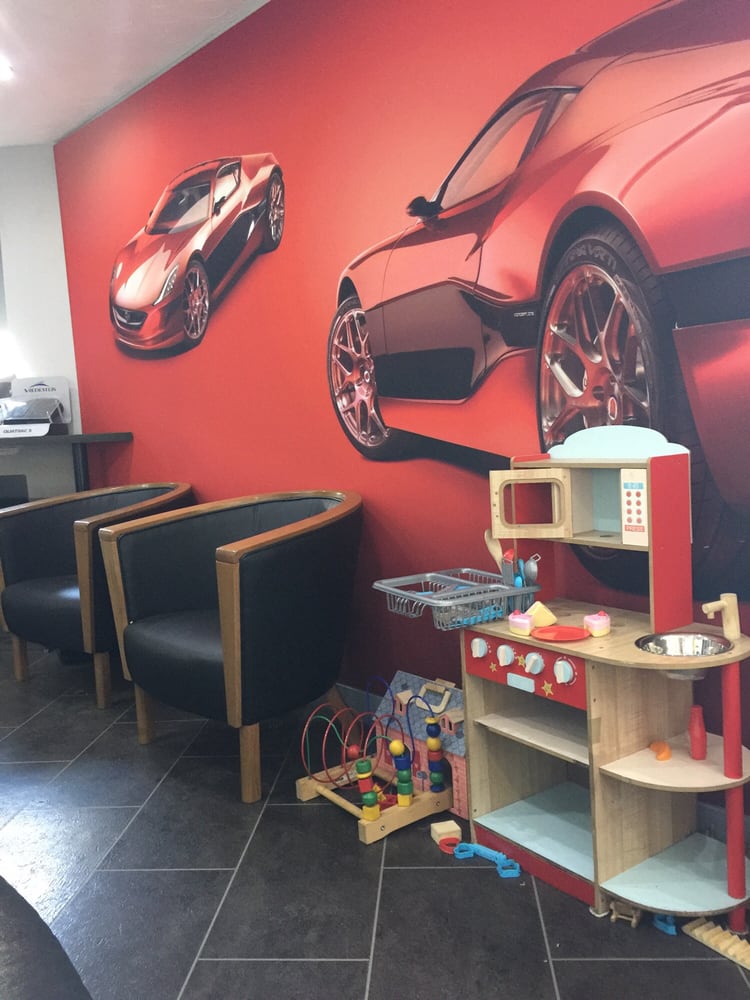 PRESTIGE TYRES TEAM PROTYRE 28 Field Road, Clarkston, East Renfrewshire, United Kingdom