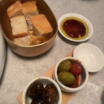 Five Corners Ristorante - Complimentary bread and assorted olives - Italian Near Me - Newark, New Jersey