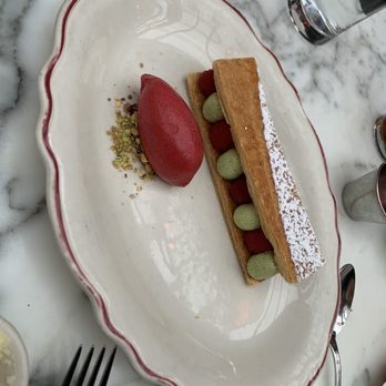 Le Diplomate - Raspberry Pistachio tart with sorbet - Brasseries Near Me - Washington, DC, District of Columbia