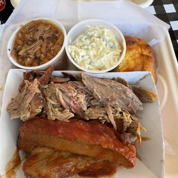 Swaggers Down Home BBQ - Pulled pork, ribs, baked beans, potato salad, corn bread - Food Trucks Near Me - Puyallup, Washington Swaggers Down Home BBQ - Pulled pork, ribs, baked beans, potato salad, corn bread - Food Trucks Near Me - Puyallup, Washington