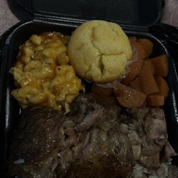 Smokin' Lo's BBQ, CATERING, and MORE - Smothered Turkey wing dinner