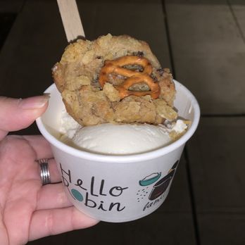 Hello Robin - Sweet cream ice cream with their Snack Attack Cookie - Bakeries Near Me - Seattle, Washington Hello Robin - Sweet cream ice cream with their Snack Attack Cookie - Bakeries Near Me - Seattle, Washington