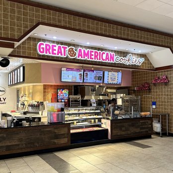Great American Cookies - Oak Park Mall - Storefront at Oak Park Mall - Bakeries Near Me - Overland Park, Kansas