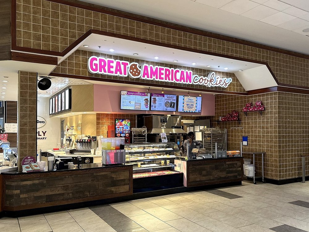 GREAT AMERICAN COOKIES - 11301 W 95th St, Overland Park, Kansas ...