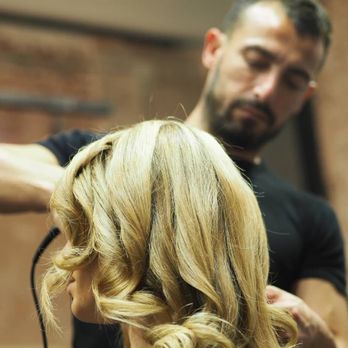 Opera Lounge - Giovanni Lavorante at work - Hair Stylists Near Me - Barcelona, B
