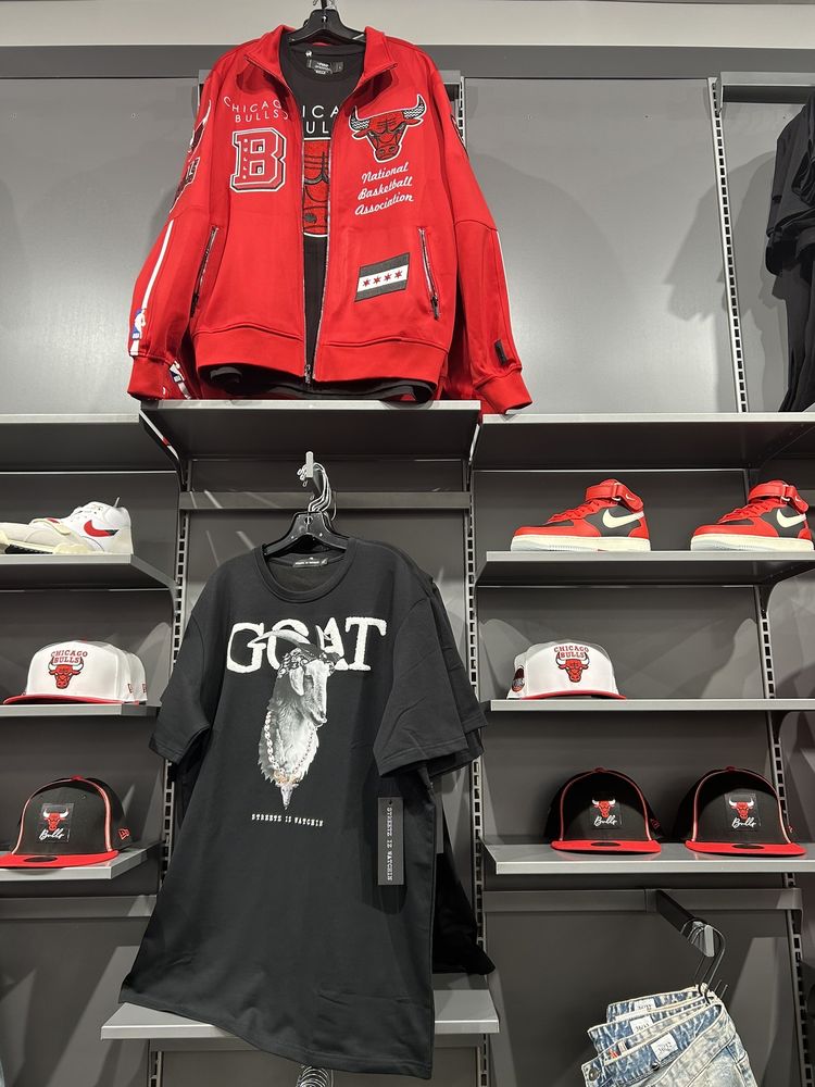 HIBBETT SPORTS Updated May 2024 19 Photos 110 B Pavilion Pkwy, Fayetteville,