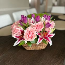 Cadeau De Fleurs - Spring Bunch! The perfect gift for mom or any special someone in your life!