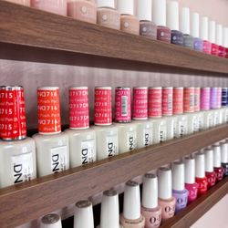 Rose and Sage Salon - Non-toxic polish options including Dazzle Dry and The Gel Bottle Inc.