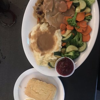 Beeps Diner - Turkey Dinner - Diners Near Me - Simi Valley, California