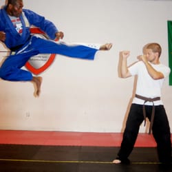 Full Thrust Taekwondo