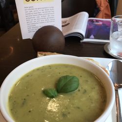 Cafe Centro - Leckere Kartoffel-Lauch-Suppe