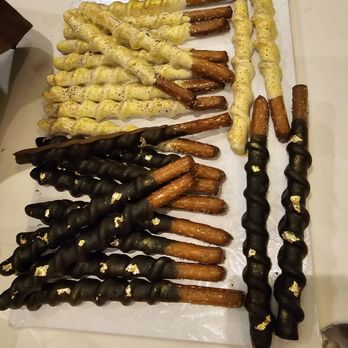 Sugar'd Bakehouse - a platter of pretzels and pretzels - Desserts Near Me Sugar'd Bakehouse - a platter of pretzels and pretzels - Desserts Near Me