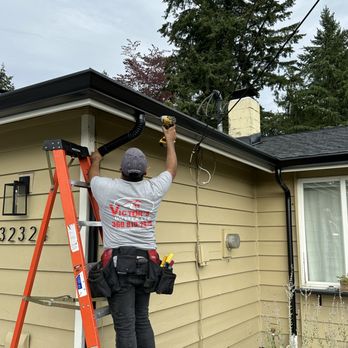 Victors Gutters - Installation of 5k Seamless Gutters with round downspouts - Gutter Services Near Me - Olympia, Washington Victors Gutters - Installation of 5k Seamless Gutters with round downspouts - Gutter Services Near Me - Olympia, Washington