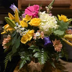 La Maison des Fleurs Boutique Florist - Valentines' Day delivery, from their Diva and Icons collection. Amazing arrangement, true to the pictures on their website!