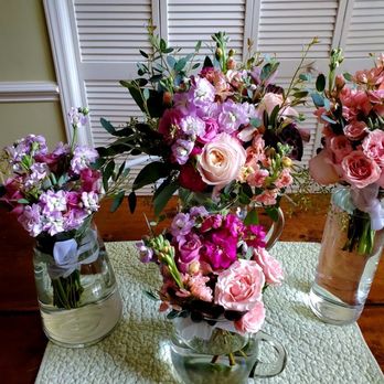 Urban Poppy - Custom bouquets for family - Florists Near Me - Savannah, Georgia Urban Poppy - Custom bouquets for family - Florists Near Me - Savannah, Georgia