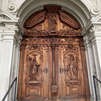 Hofkirche St. Leodegar - Entrance - Churches Near Me - Luzern, LU