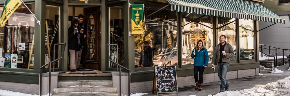 Barristers Book Shop & Cafe Logo