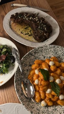 Gino & Marty's by null