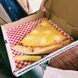 600 Degrees Market Place - Four cheese pizza slice