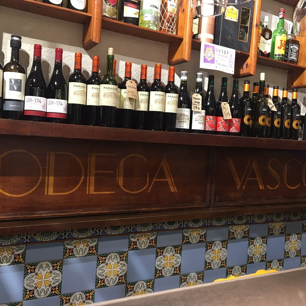 Bodega Vasconia - Interior - Spanish Near Me - Barcelona, B