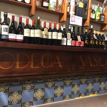 Bodega Vasconia - Interior - Spanish Near Me - Barcelona, B
