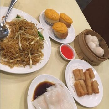 MingHin Cuisine - bean sprout noodles, shrimp dumplings, spring rolls, egg custard pastry - Dim Sum Near Me - Chicago, Illinois MingHin Cuisine - bean sprout noodles, shrimp dumplings, spring rolls, egg custard pastry - Dim Sum Near Me - Chicago, Illinois