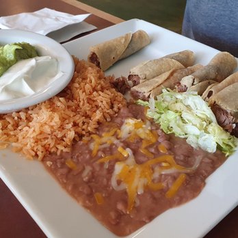 Órale Taqueria - Taquitos $10.50 - Caterers Near Me - Paso Robles, California Órale Taqueria - Taquitos $10.50 - Caterers Near Me - Paso Robles, California