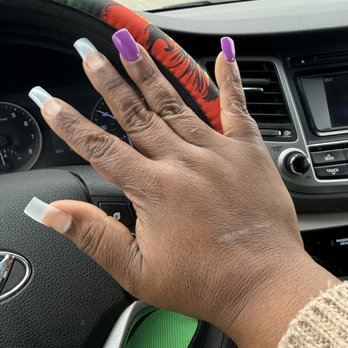 Tq Nails - Right hand three nails they had to fix and you can see they are glued on crooked - Nail Salons Near Me - Mankato, Minnesota