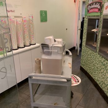 Yogurtland - Store closed 15 minutes early - Ice Cream & Frozen Yogurt Near Me - Los Angeles, California Yogurtland - Store closed 15 minutes early - Ice Cream & Frozen Yogurt Near Me - Los Angeles, California