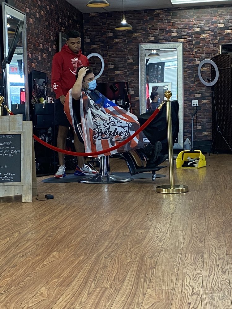 BARBER STUDIO Updated August 2024 102 N 38th Ave, Hattiesburg