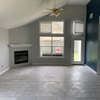 CRT Flooring Concepts - a living room with tile flooring - Building Supplies Near Me - Corpus Christi, Texas CRT Flooring Concepts - a living room with tile flooring - Building Supplies Near Me - Corpus Christi, Texas