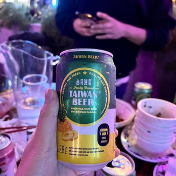 886 - Pineapple Beer ($8) - good beer and fruit taste! - Taiwanese Near Me - New York, New York