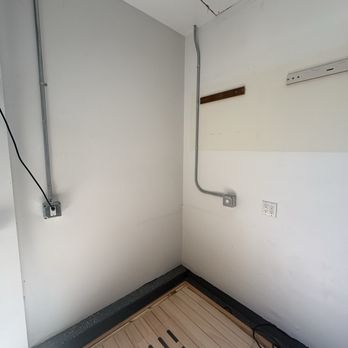 Light House Electrical - Adding 110v outlets and 220v outlets - Electricians Near Me - Ramona, California Light House Electrical - Adding 110v outlets and 220v outlets - Electricians Near Me - Ramona, California