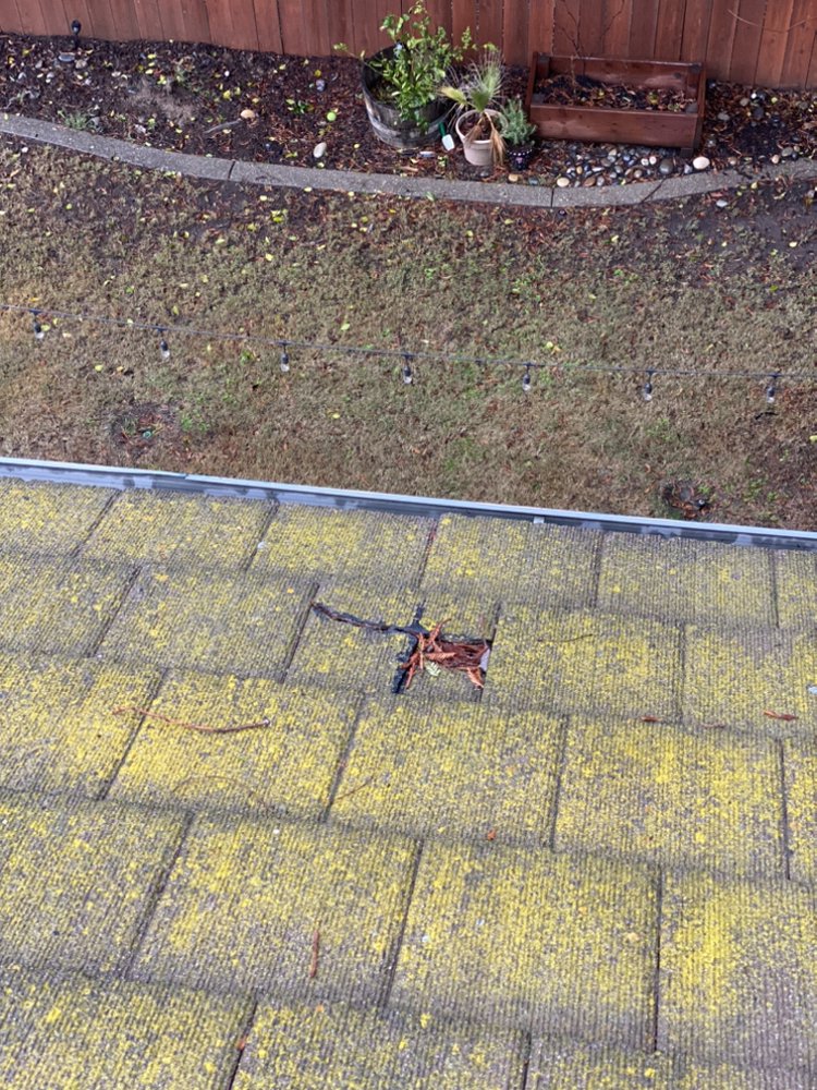 Slide of Octavio Sajuan Roofing