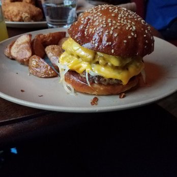 Husk - Cheeseburger and potato wedges - American Near Me - Charleston, South Carolina Husk - Cheeseburger and potato wedges - American Near Me - Charleston, South Carolina