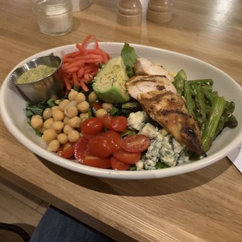 True Food Kitchen - Good earth Conn salad - New American Near Me - Austin, Texas True Food Kitchen - Good earth Conn salad - New American Near Me - Austin, Texas