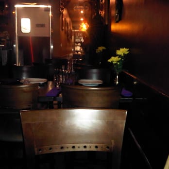 Nicky's Thai Kitchen - Four seater tables - Thai Near Me - Pittsburgh, Pennsylvania