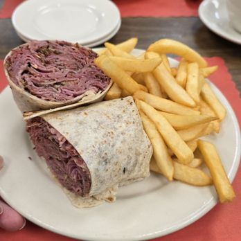 Hobby's Delicatessen & Restaurant - Gluten-free pastrami $23.95 & a # 5 pastrami sandwich $25.95. January 2026 - Delis Near Me - Newark, New Jersey Hobby's Delicatessen & Restaurant - Gluten-free pastrami $23.95 & a # 5 pastrami sandwich $25.95. January 2026 - Delis Near Me - Newark, New Jersey