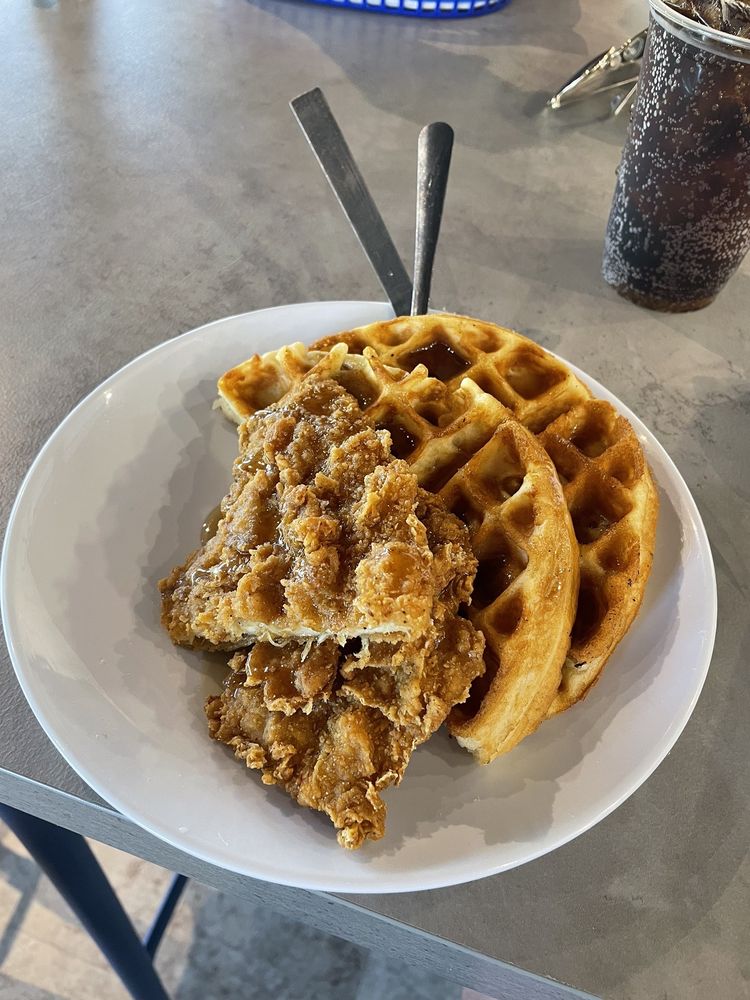 BISCUIT DOODLE CLOSED Updated August 2024 18 Reviews 1709 W