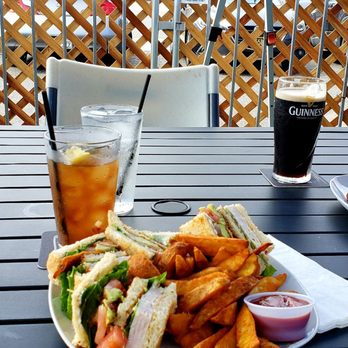 Bloom's Irish Pub - Birthday lunch, - Irish Pub Near Me - San Clemente, California