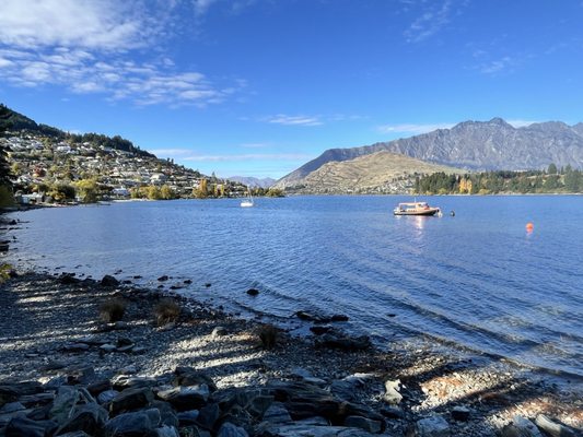 Queenstown Gardens by null