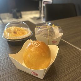Portuguese Egg Tart Taro Pastry Lotus Mooncake Pastry Portuguese Egg Tart Taro Pastry Lotus Mooncake Pastry